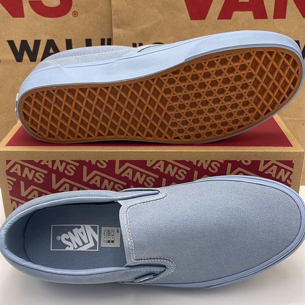 Vans Men’s Sneakers Canvas Classic Slip-On
Pastel Mono Dusty Blue
VN000CT5DSB - Picture 6 of 16